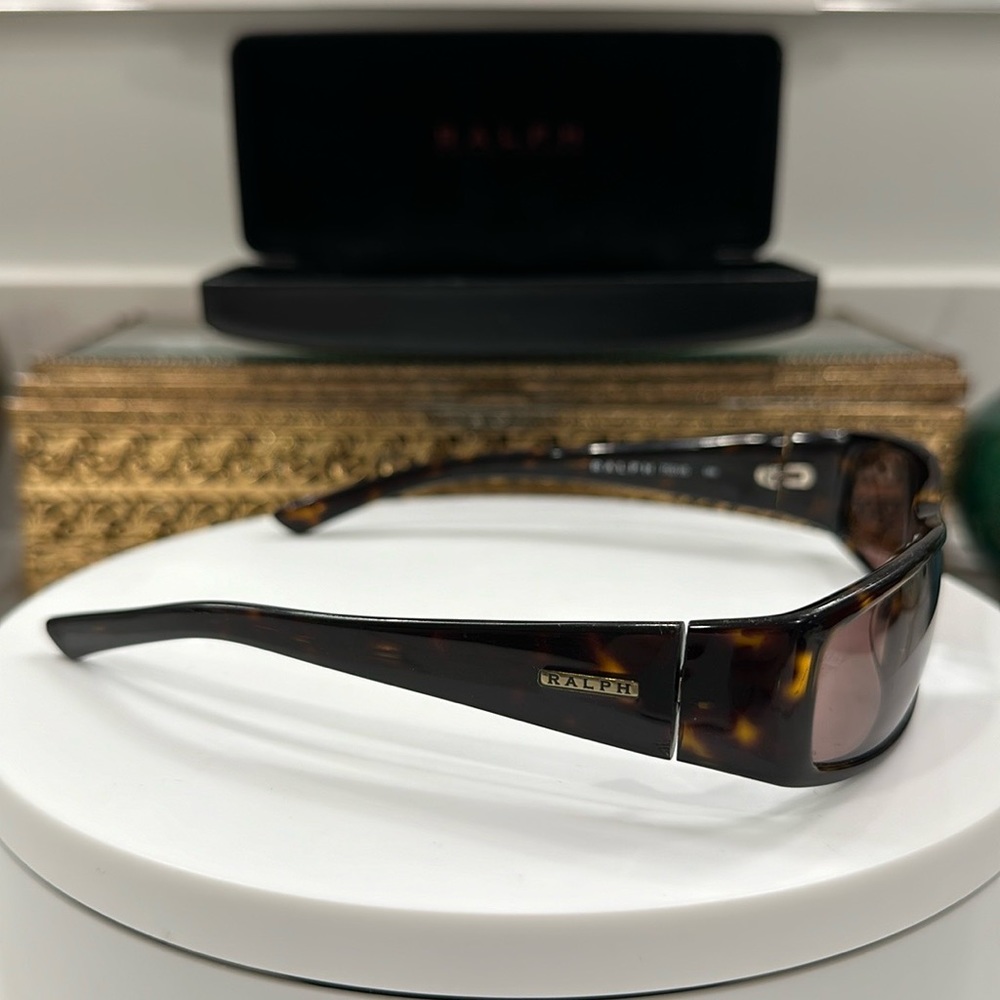 Ralph Lauren Brown/Amber Tortoiseshell Sunglasses EUC & RL Hard-Case EUC - Picture 4 of 17